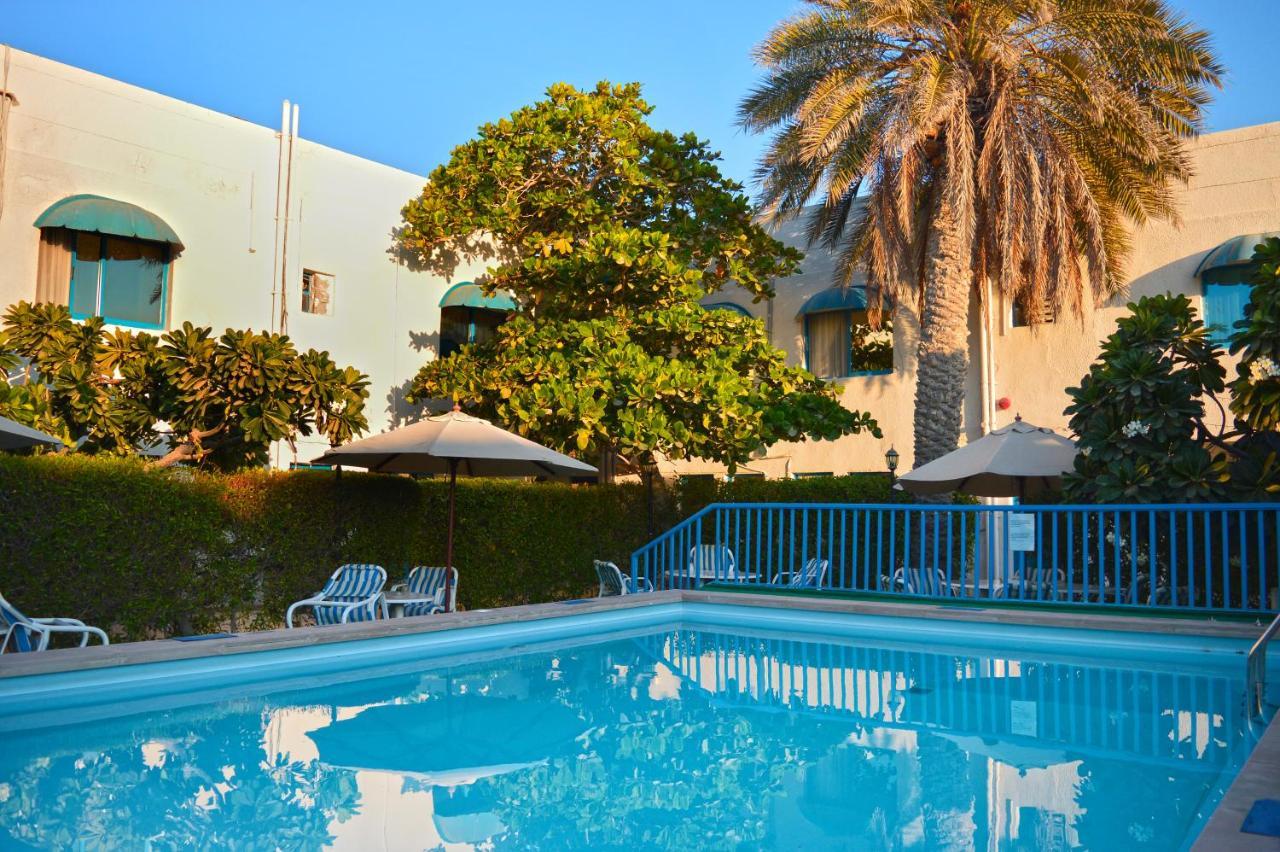 Al Corniche Hotel Шарджа Екстериор снимка
