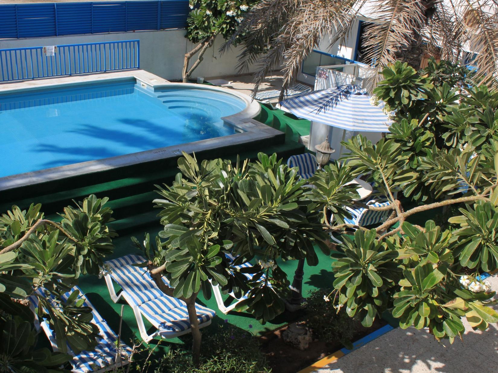Al Corniche Hotel Шарджа Екстериор снимка