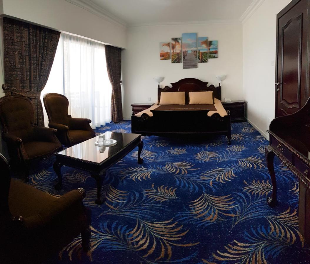 Al Corniche Hotel Шарджа Екстериор снимка