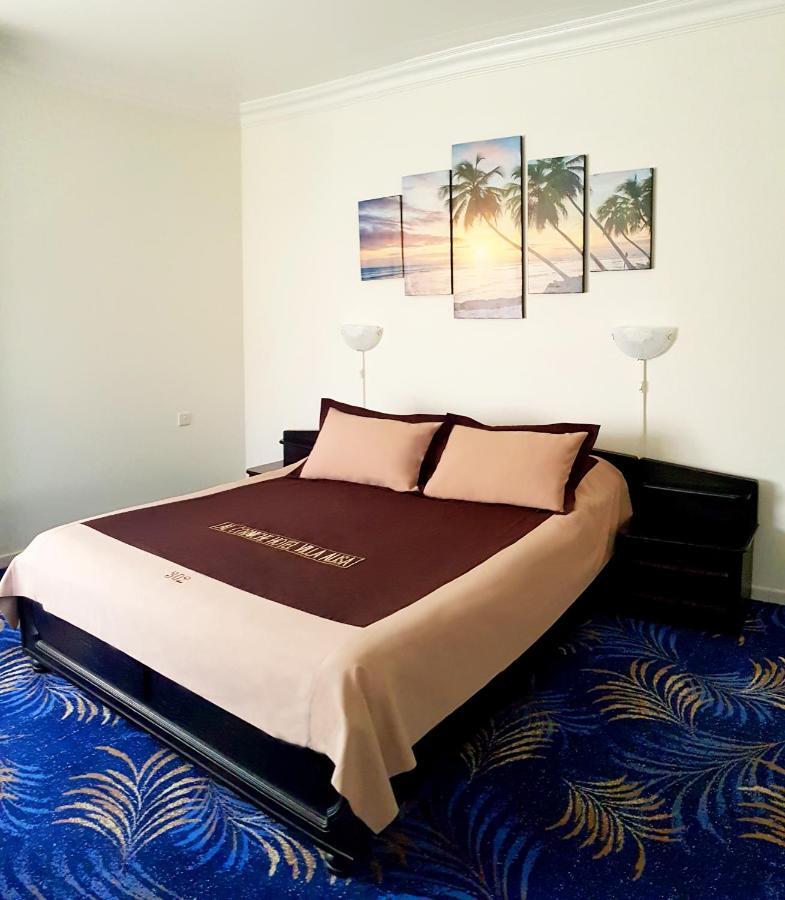 Al Corniche Hotel Шарджа Екстериор снимка